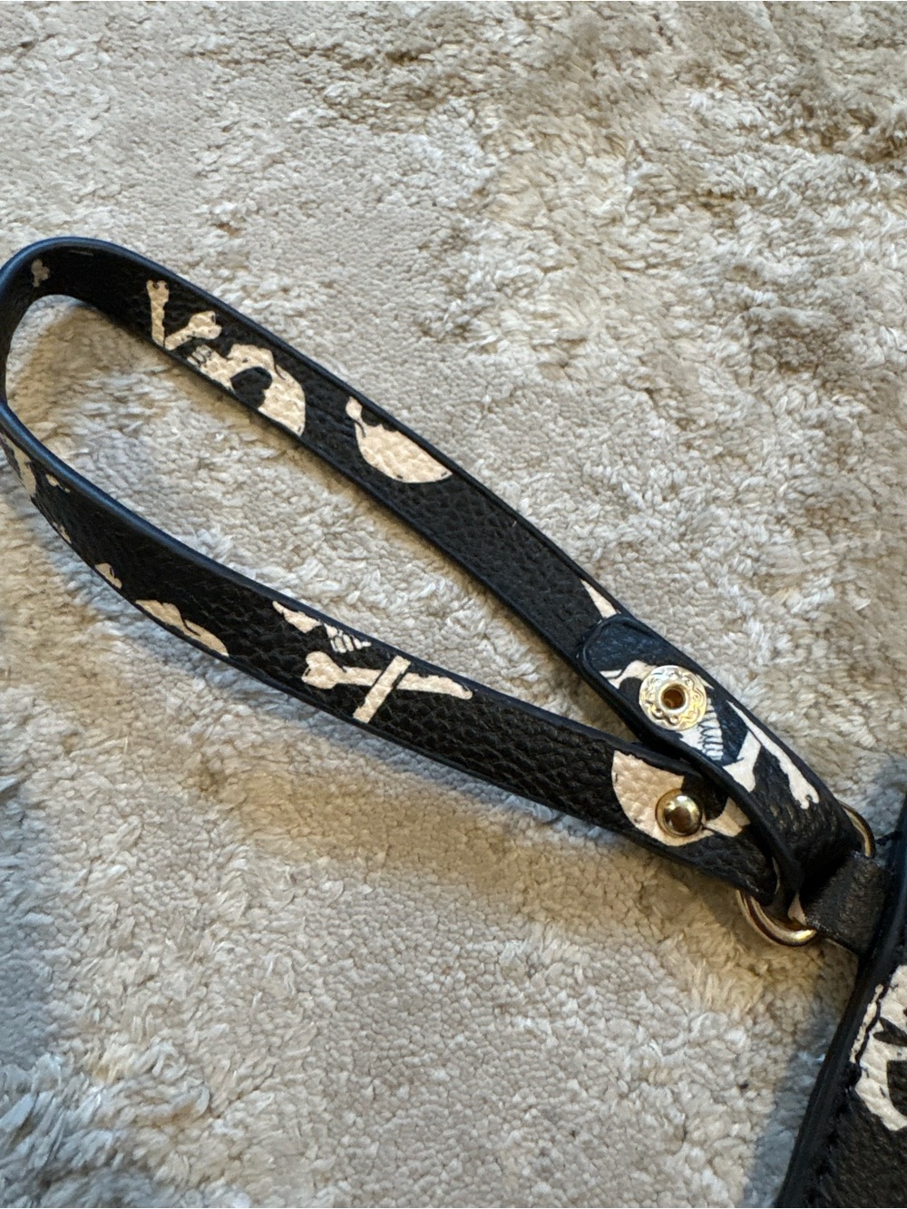 Betsy Johnson Skull & Crossbones Envelope Style Began Leather Wristlet - Picture 5 of 11